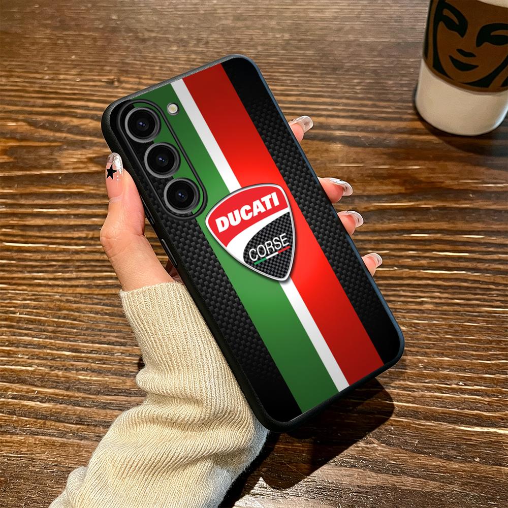Stylowe etui na telefon D-Duca – Samsung Galaxy S25 recenzja i cena